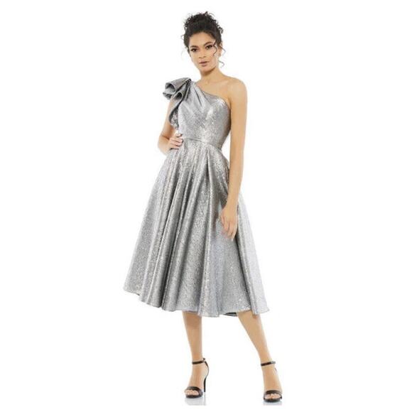 Mac Duggal Dresses & Skirts - Mac Duggal Silver One Shoulder Bow Midi Dress 67906 Size 8 NWT